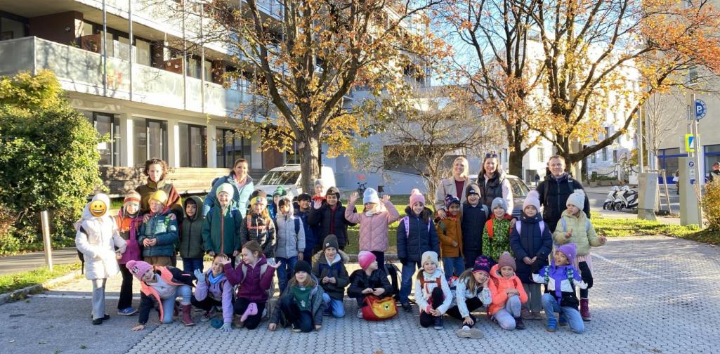 Schwimmen 2Klasse Kinder